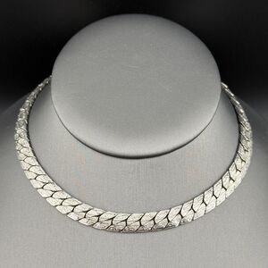 Vintage Signed Trifari Silver-Tone Herringbone Chain Collar Choker Necklace 14"